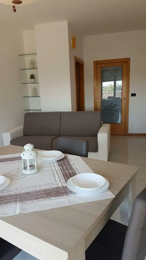 Domus Maris Viserba: Beachfront Stay Near Rimini Fairgrounds Apartment