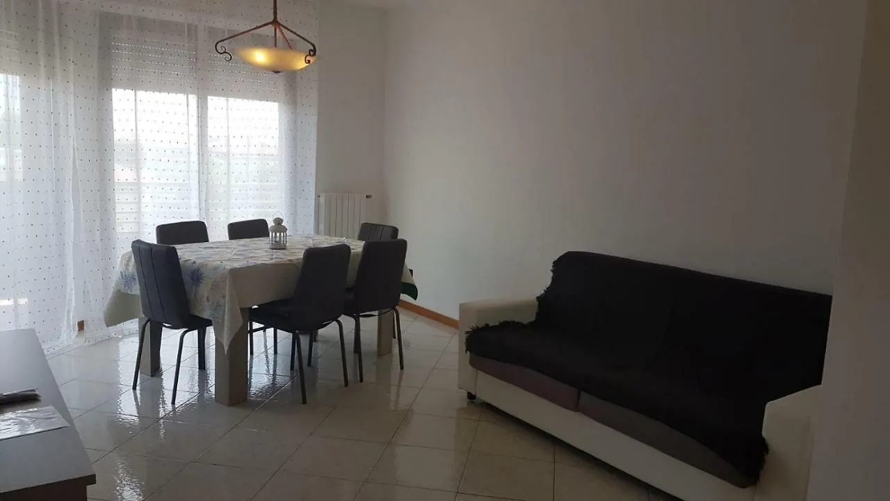 Apartment Domus Maris Viserba: Beachfront Stay Near Rimini Fairgrounds Italy