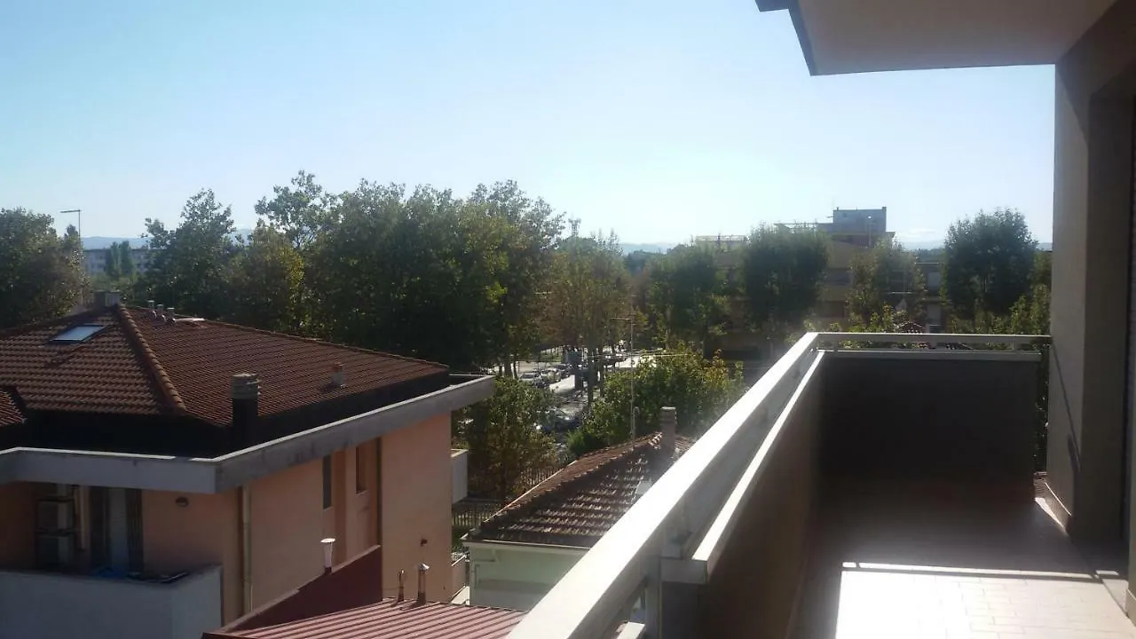 Apartment Domus Maris Viserba: Beachfront Stay Near Rimini Fairgrounds