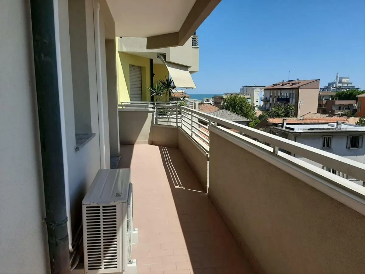 Apartment Domus Maris Viserba: Beachfront Stay Near Rimini Fairgrounds Italy